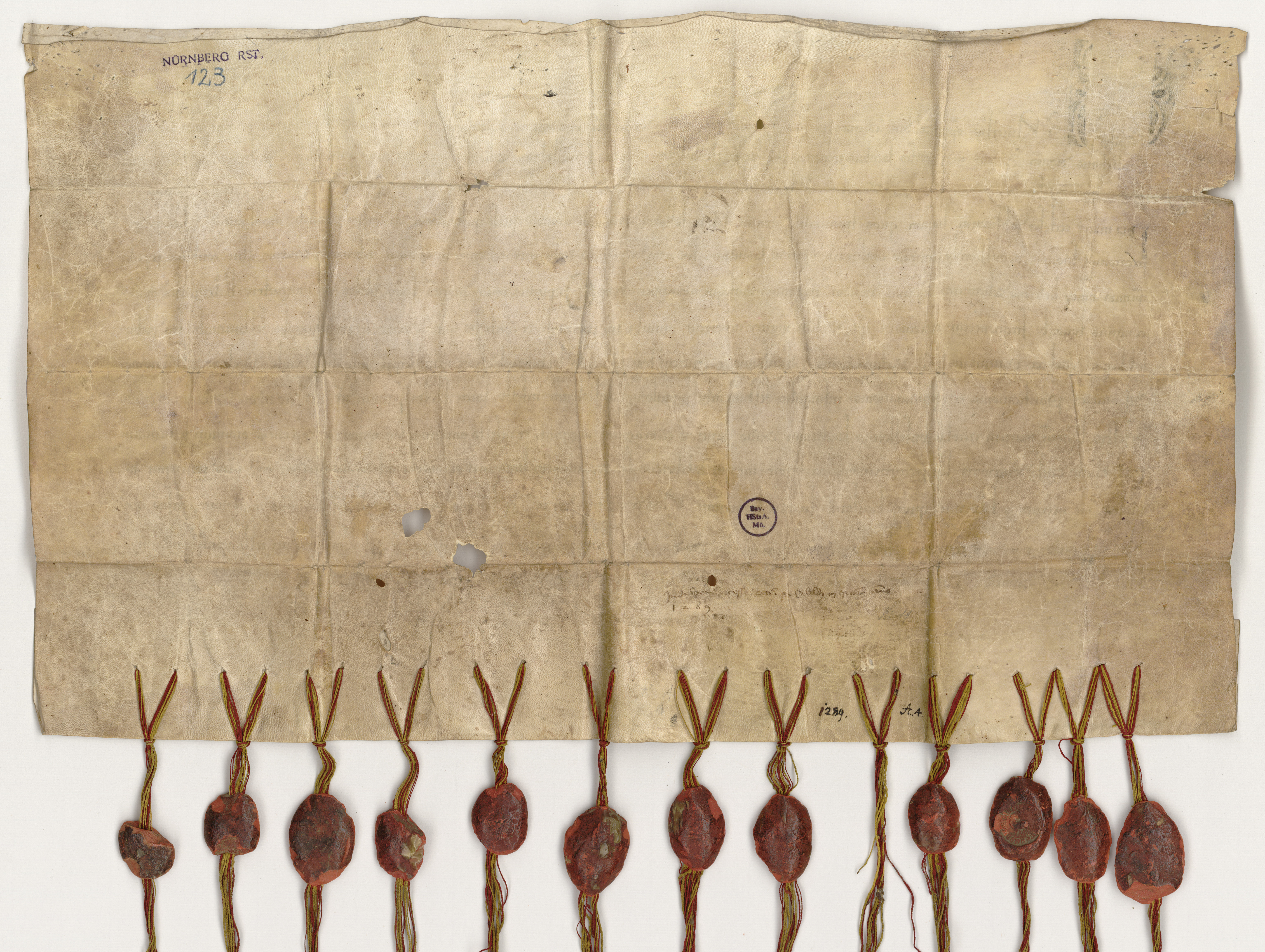 http://images.monasterium.net/illum/IllUrk/1290-99-99_f-St-Sebald_Reichsstadt-Nuernberg-Urk_123_verso.jpg