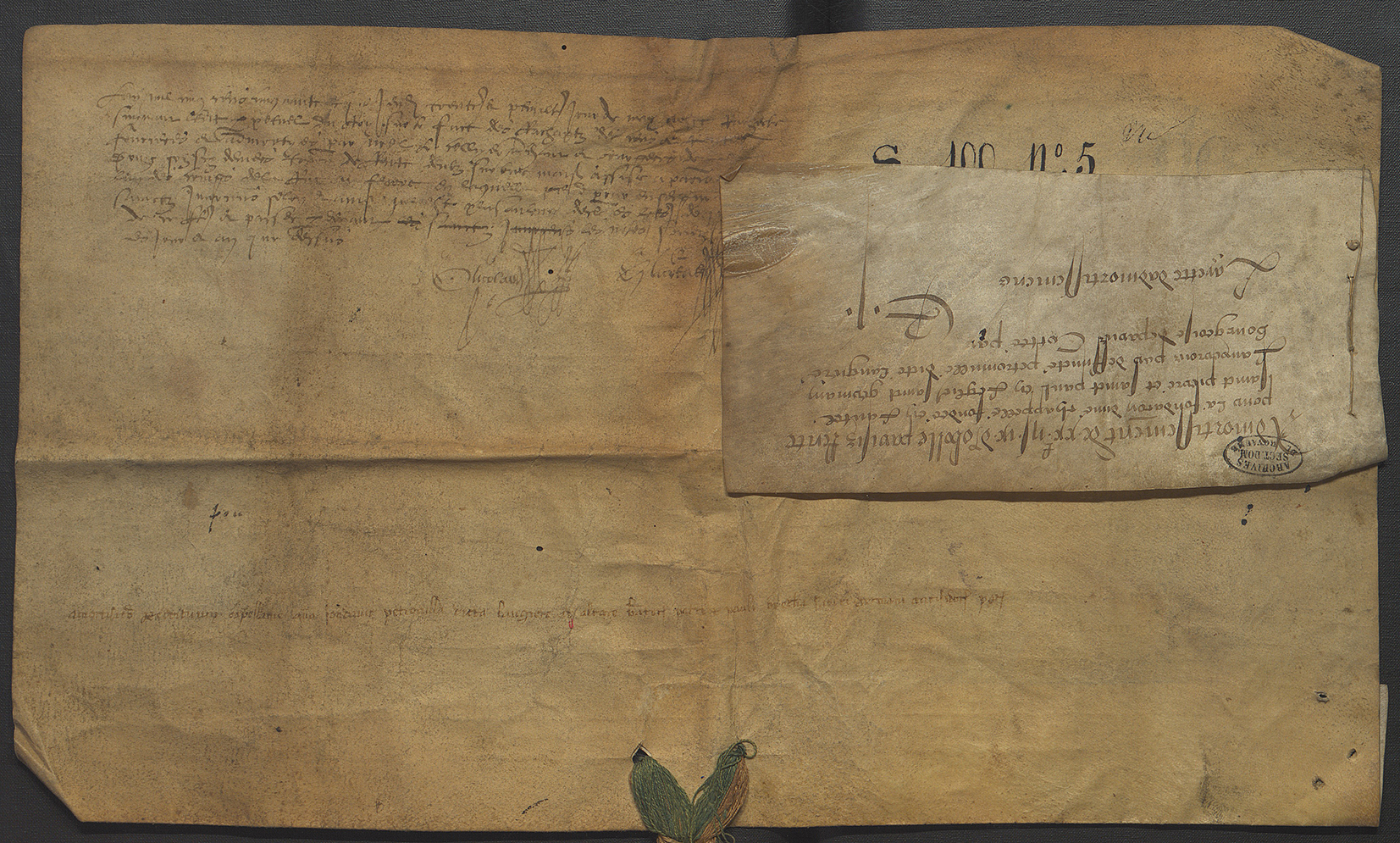 http://images.monasterium.net/illum/IllUrk/1313-03-99_Paris_AN_S100_no5_verso_scan_kl.jpg